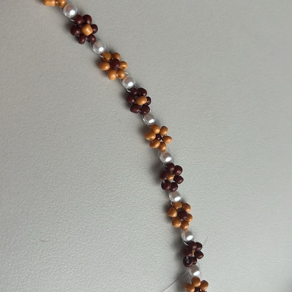 5 for $25 Handmade sunflower/daisy seed bead bracelet with gold lobster clasp - Picture 2 of 5